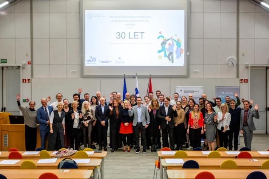Members of the first managing board of the association of young researchers in Slovenia 